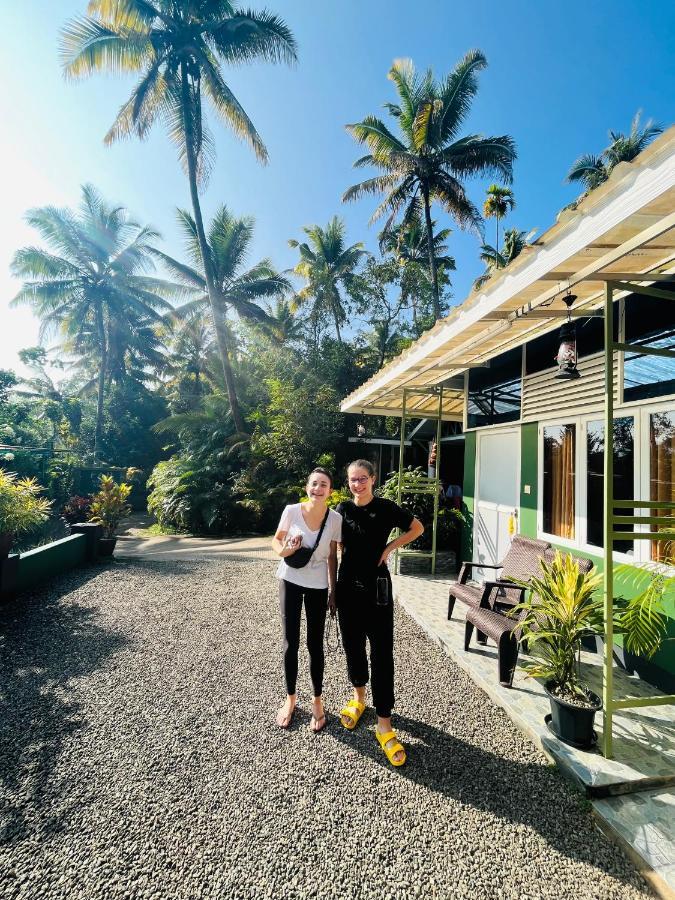 Fab Valley Homestay Мунар Екстериор снимка