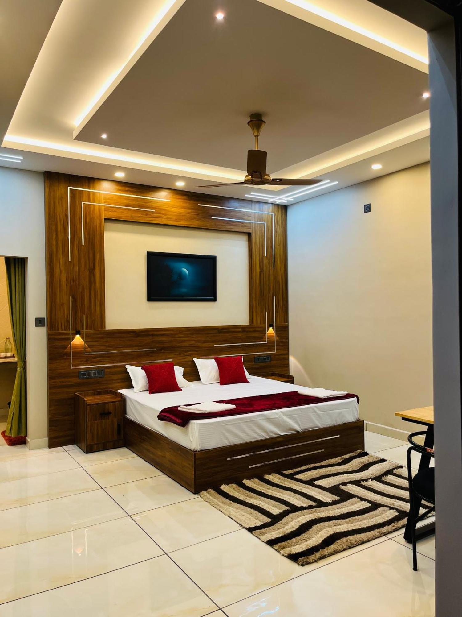 Fab Valley Homestay Мунар Екстериор снимка