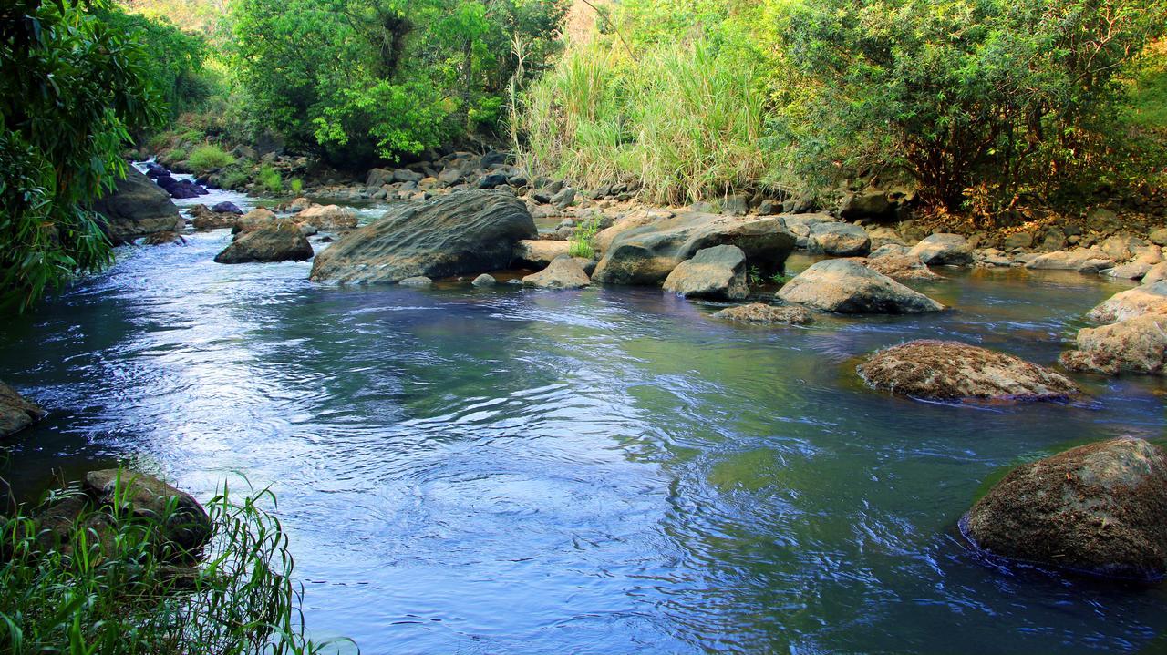 Fab Valley Homestay Мунар Екстериор снимка